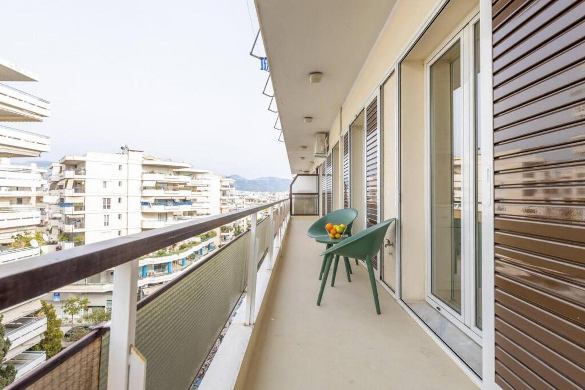Amfitritis Family Lux Apartment At Palaio Faliro Athen Exterior foto