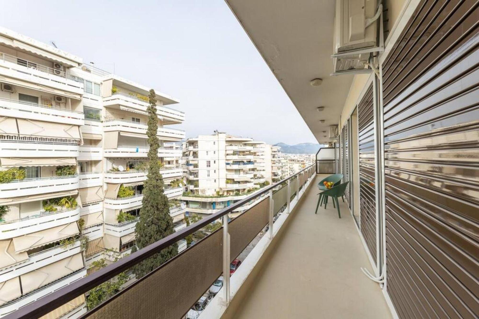 Amfitritis Family Lux Apartment At Palaio Faliro Athen Exterior foto